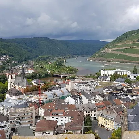 An Den Weinbergen *